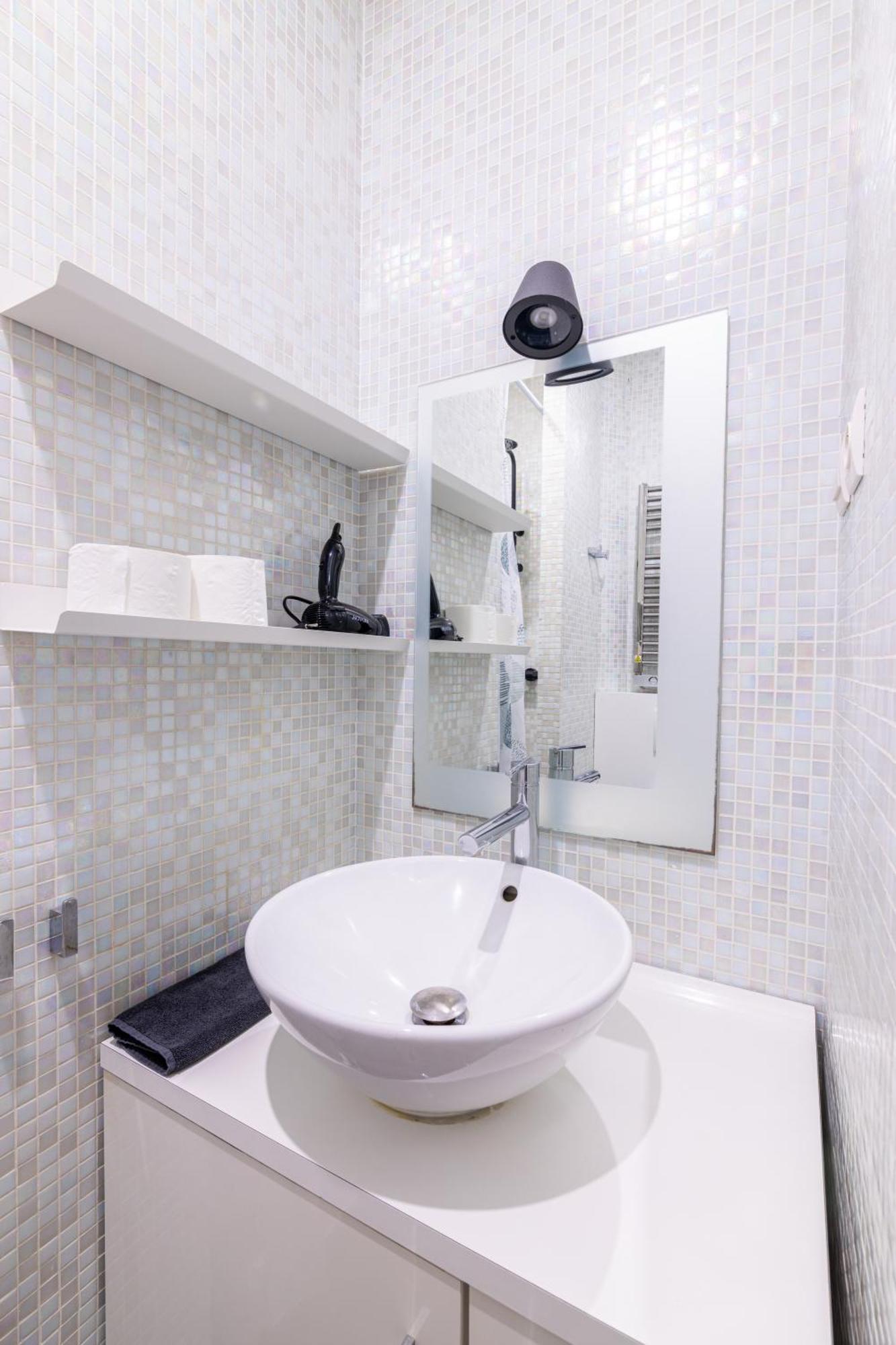 Luxurious 1 Bedroom Republique Vinaigriers Free Netflix Paris Exterior foto